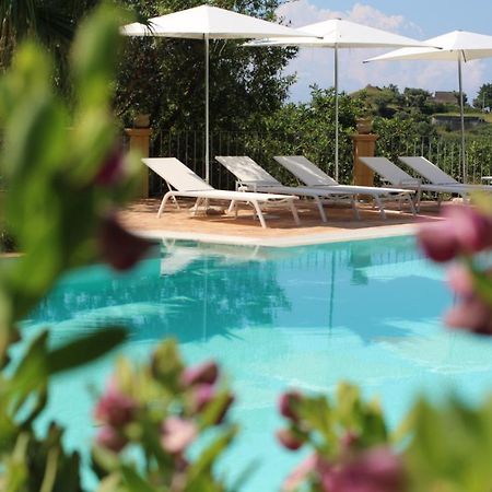 Il Mandorlo Villa Amantea Luaran gambar