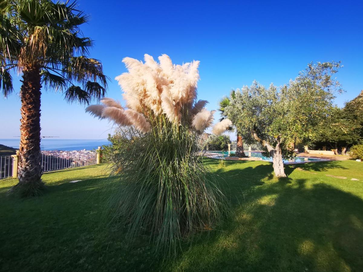 Il Mandorlo Villa Amantea Luaran gambar