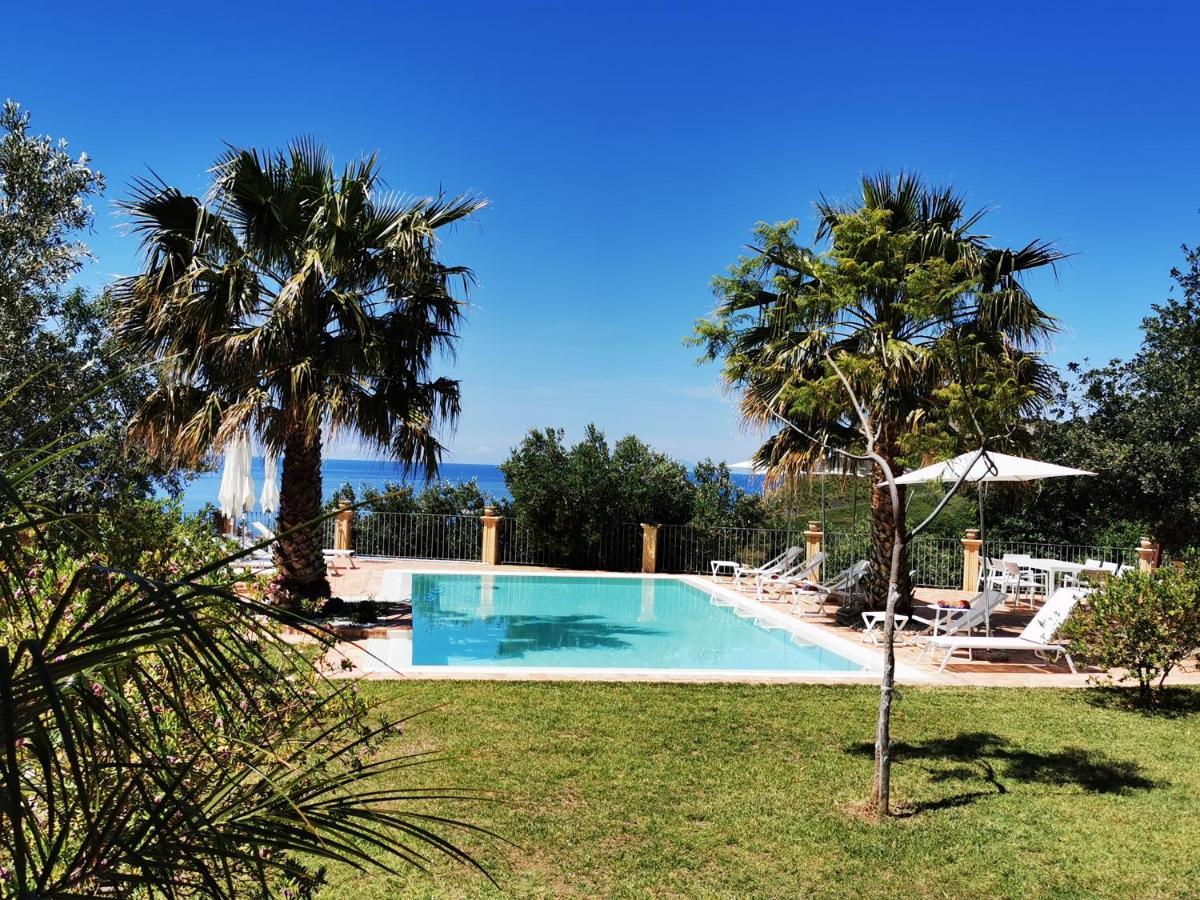 Il Mandorlo Villa Amantea Luaran gambar