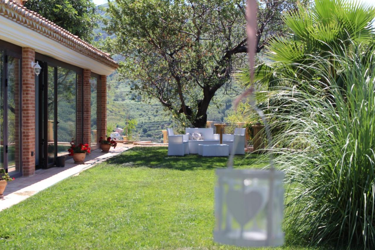 Il Mandorlo Villa Amantea Luaran gambar